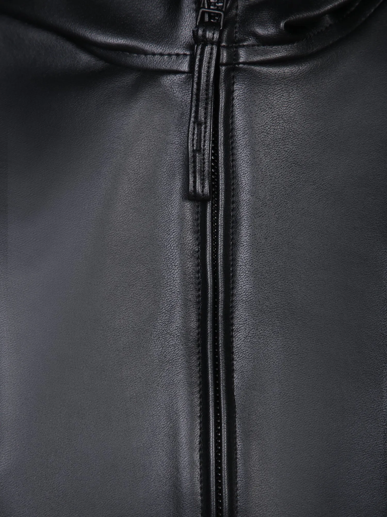 Cropped black jacket