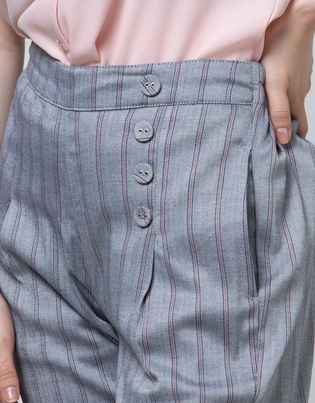 Details Buttom Stripe Long Pants
