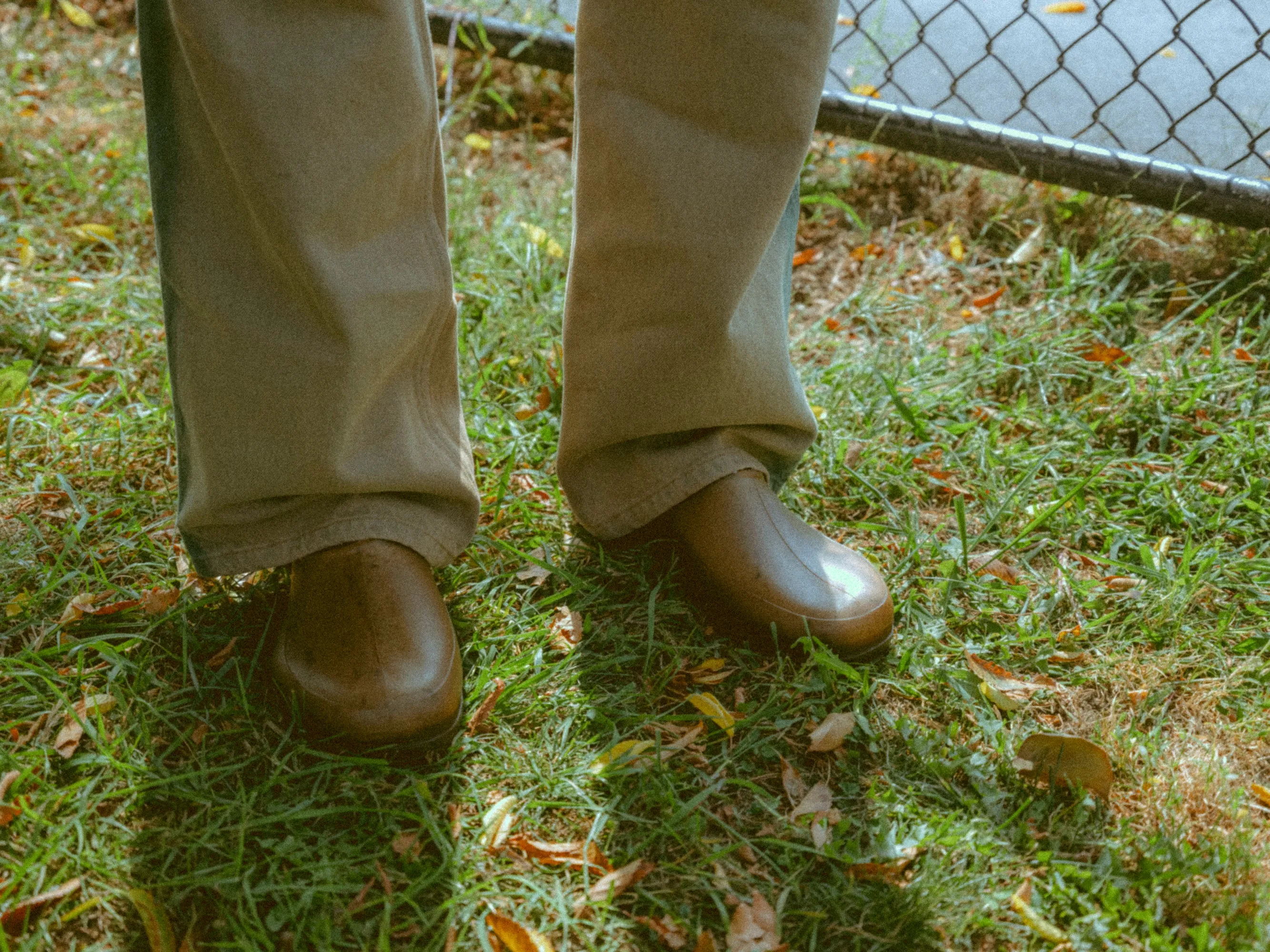 French Recycled Hemp Gardening Clogs in Sepia